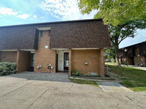 115-16 Litchfield Court, Toronto, ON - Outdoor