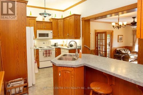 218 Woodstock Street N, East Zorra-Tavistock (Tavistock), ON - Indoor Photo Showing Kitchen With Double Sink