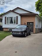 74 BLOOMSBURY COURT  London East (East I), ON N5V 3N8