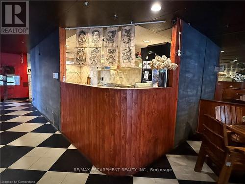 11 Walnut Street S, Hamilton, ON 