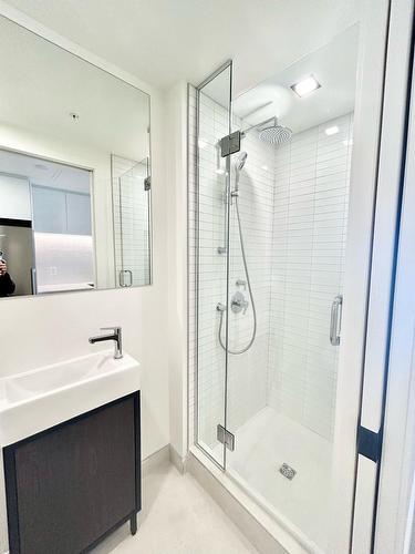 Salle de bains - 5808-1210 Rue Jeanne-Mance, Montréal (Ville-Marie), QC - Indoor Photo Showing Bathroom