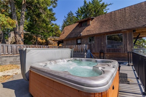 3829 Cutlass Crt, Pender Island, BC 