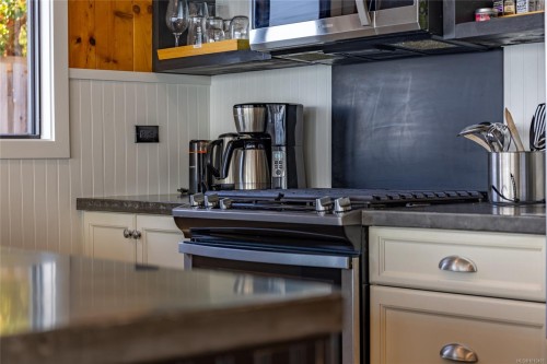 3829 Cutlass Crt, Pender Island, BC 