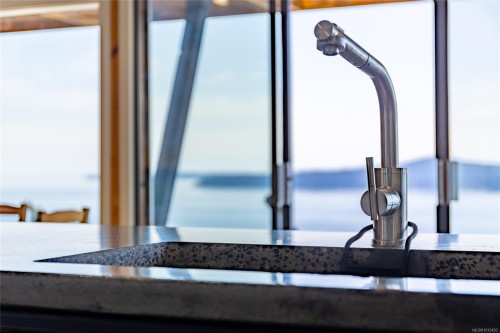 3829 Cutlass Crt, Pender Island, BC 