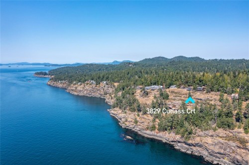3829 Cutlass Crt, Pender Island, BC 
