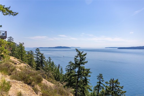 3829 Cutlass Crt, Pender Island, BC 
