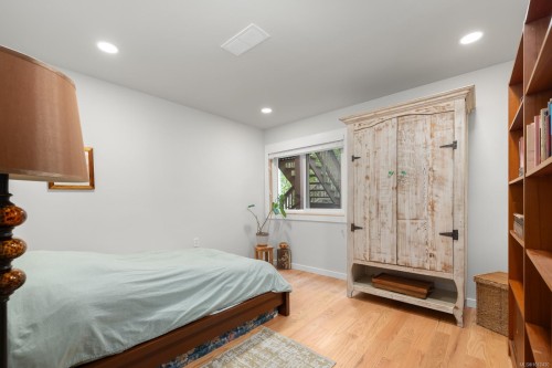 10-4580 West Saanich Rd, Saanich, BC 