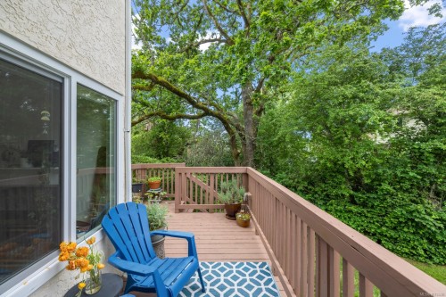 10-4580 West Saanich Rd, Saanich, BC 