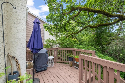 10-4580 West Saanich Rd, Saanich, BC 