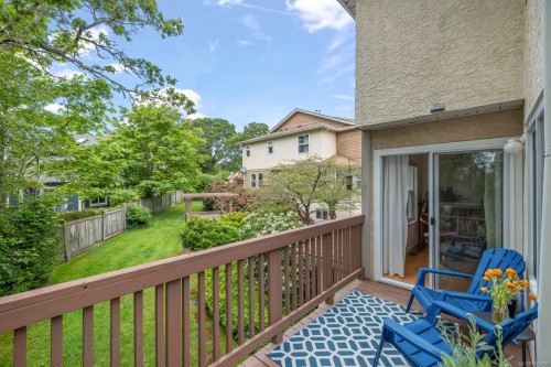 10-4580 West Saanich Rd, Saanich, BC 
