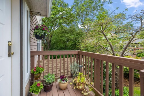 10-4580 West Saanich Rd, Saanich, BC 