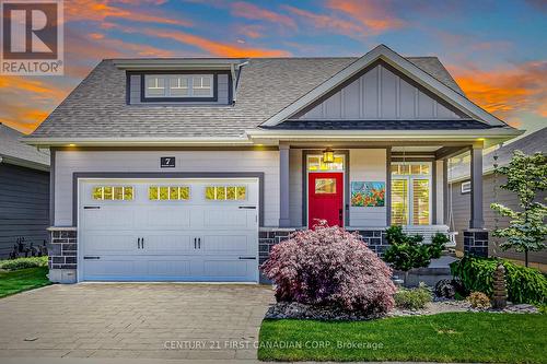 7 SUNRISE LANE  Lambton Shores (Grand Bend), ON N0M 1T0