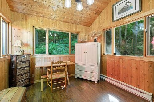 Solarium/Verrière - 16 Ch. Des Oliviers, Sainte-Anne-Des-Lacs, QC - Indoor Photo Showing Other Room