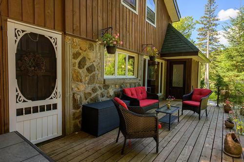 Face arrière - 16 Ch. Des Oliviers, Sainte-Anne-Des-Lacs, QC - Outdoor With Deck Patio Veranda