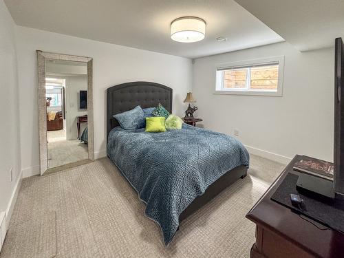 15-1401 30Th Avenue, Cranbrook, BC - Indoor Photo Showing Bedroom