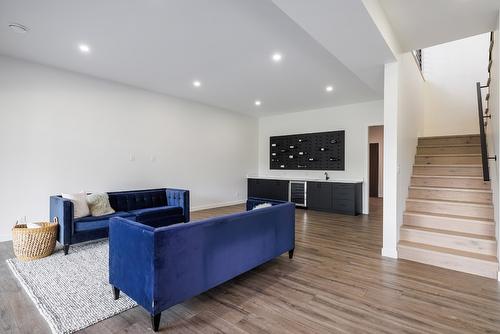 10274 Beacon Hill Drive, Lake Country, BC - Indoor