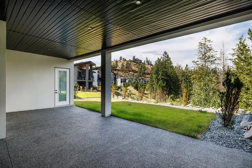 10274 Beacon Hill Drive, Lake Country, BC - Outdoor With Deck Patio Veranda