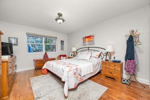 7-3485 Rosedale Avenue, Armstrong, BC - Indoor Photo Showing Bedroom