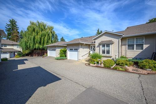 7-3485 Rosedale Avenue, Armstrong, BC - Outdoor