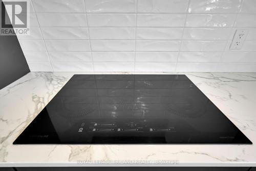 62 Crestview Drive, Middlesex Centre (Kilworth), ON - Indoor Photo Showing Kitchen