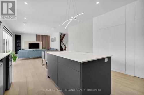 62 Crestview Drive, Middlesex Centre (Kilworth), ON - Indoor Photo Showing Kitchen