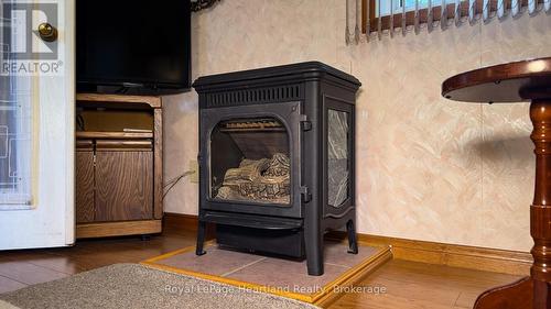 8 Cree Lane, Ashfield-Colborne-Wawanosh (Colborne), ON - Indoor With Fireplace