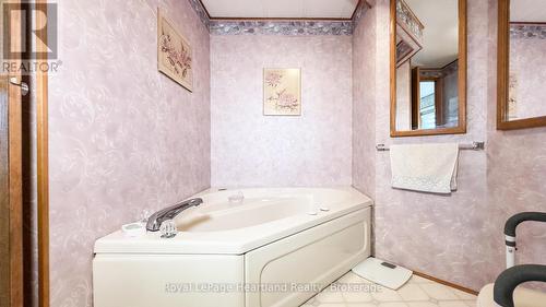 8 Cree Lane, Ashfield-Colborne-Wawanosh (Colborne), ON - Indoor Photo Showing Bathroom
