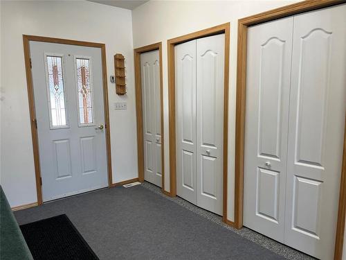 484 Queen Street E, Virden, MB - Indoor Photo Showing Other Room