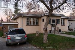 527 FRONT STREET  Quinte West (Trenton Ward), ON K8V 4R4