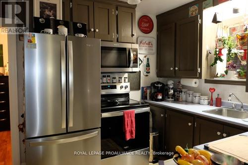 527 Front Street, Quinte West (Trenton Ward), ON - Indoor Photo Showing Kitchen