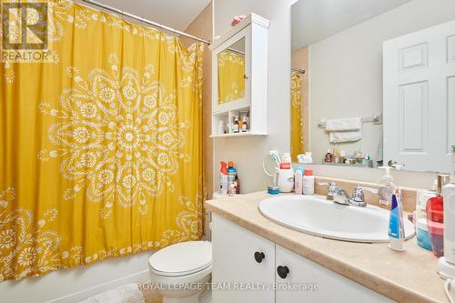 920 Messor Crescent, Ottawa, ON - Indoor Photo Showing Bathroom