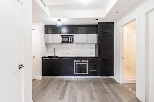 Cuisine - 709-628 Rue St-Jacques, Montréal (Ville-Marie), QC - Indoor Photo Showing Kitchen