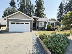 2913 Pacific View Terr  Campbell River, BC V9H 1V4