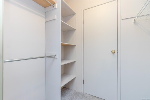 402-435 Festubert St, Duncan, BC - Indoor With Storage