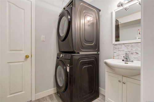 6422 Dover Rd, Nanaimo, BC 