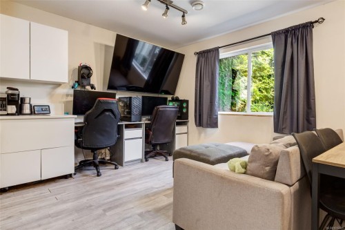 6422 Dover Rd, Nanaimo, BC 