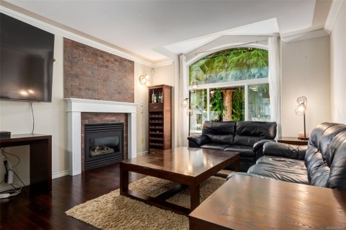 6422 Dover Rd, Nanaimo, BC 