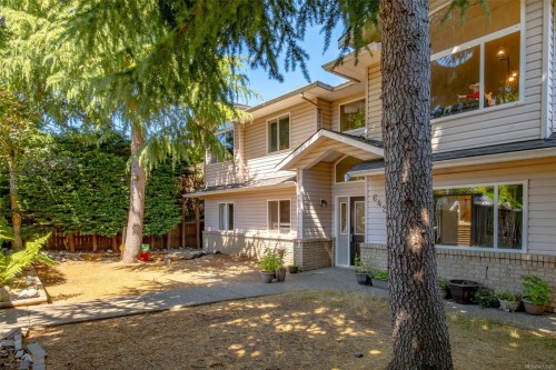6422 Dover Rd, Nanaimo, BC 