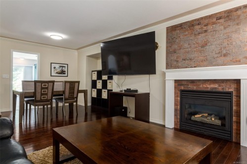 6422 Dover Rd, Nanaimo, BC 