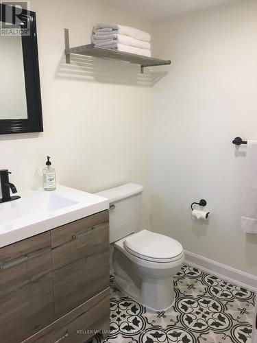 225 Henrietta Street, Fort Erie (Central), ON - Indoor Photo Showing Bathroom