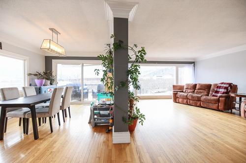 384 19 Road, Oliver, BC - Indoor