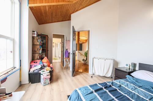 384 19 Road, Oliver, BC - Indoor Photo Showing Bedroom