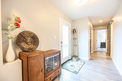 384 19 Road, Oliver, BC - Indoor Photo Showing Other Room With Fireplace
