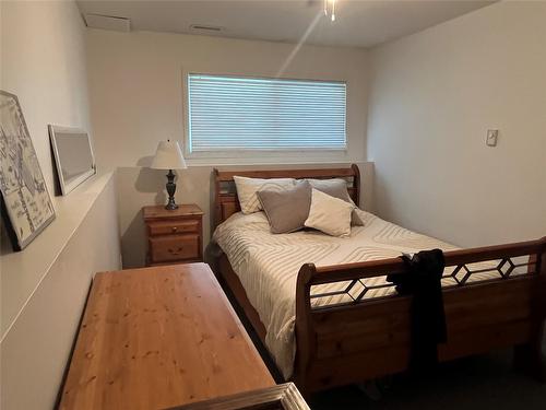 5-2401 12Th Street, Cranbrook, BC - Indoor Photo Showing Bedroom