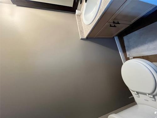 5-2401 12Th Street, Cranbrook, BC - Indoor