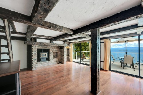 4955 Cordova Bay Rd, Saanich, BC 