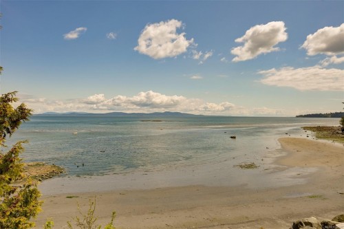 4955 Cordova Bay Rd, Saanich, BC 