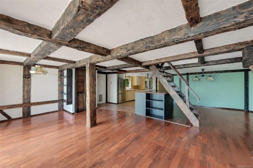 4955 Cordova Bay Rd, Saanich, BC 