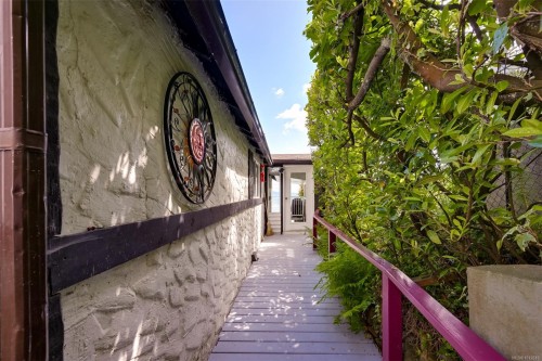 4955 Cordova Bay Rd, Saanich, BC 