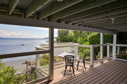 4955 Cordova Bay Rd, Saanich, BC 